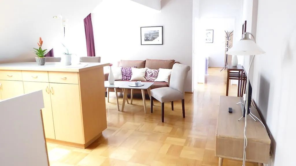 Checkvienna Blindengasse Apartment 0*, Vienna Austria
